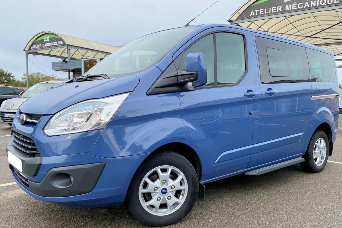 FORD TOURNEO CUSTOM 300 L1H1 2.2 TDCi 125 Limited 9 places