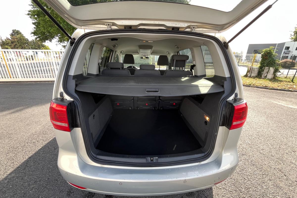 VOLKSWAGEN TOURAN 1.6 TDI 105 FAP BlueMotion Confortline