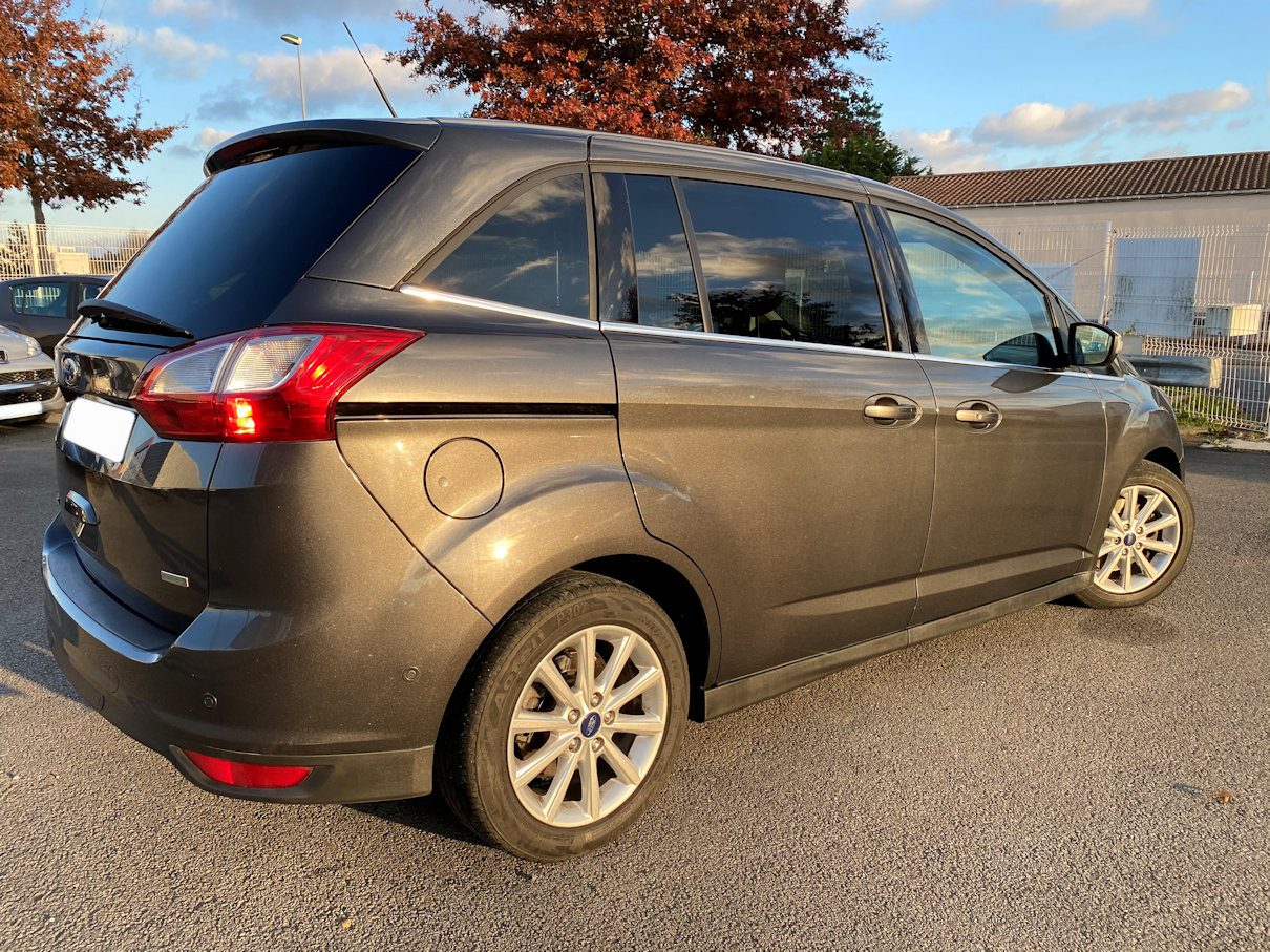 Ford Grand C-MAX 1.0 EcoBoost 125 Titanium - photo