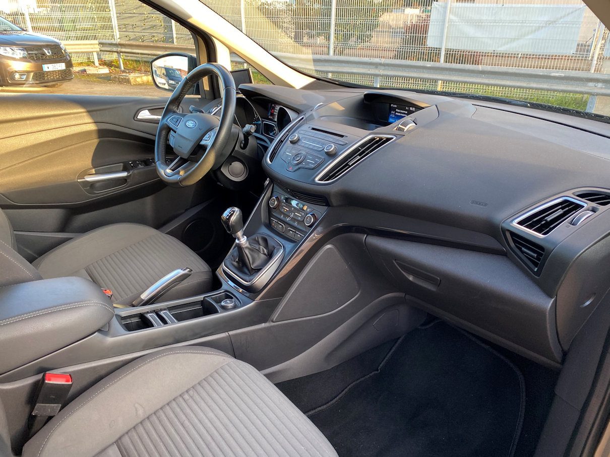 Ford Grand C-MAX 1.0 EcoBoost 125 Titanium - photo