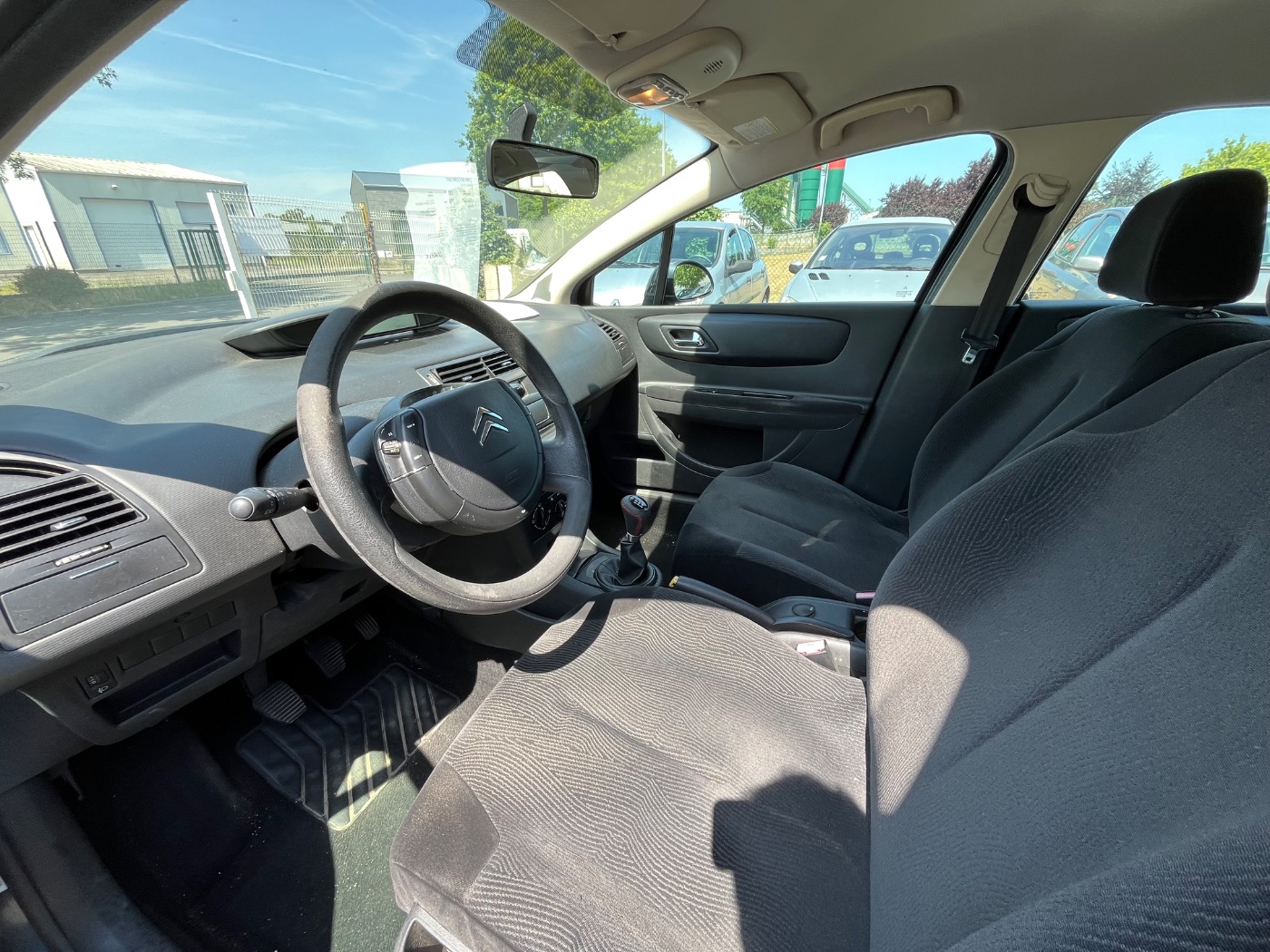 Citroën C4 1.6 hdi 92 Confort - photo