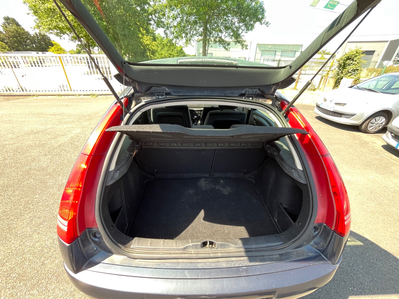 Citroën C4 1.6 hdi 92 Confort - photo