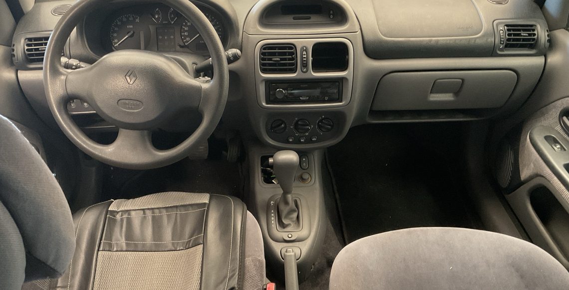 Renault Clio II 1.4i 16v 98cv RXT BVA - photo