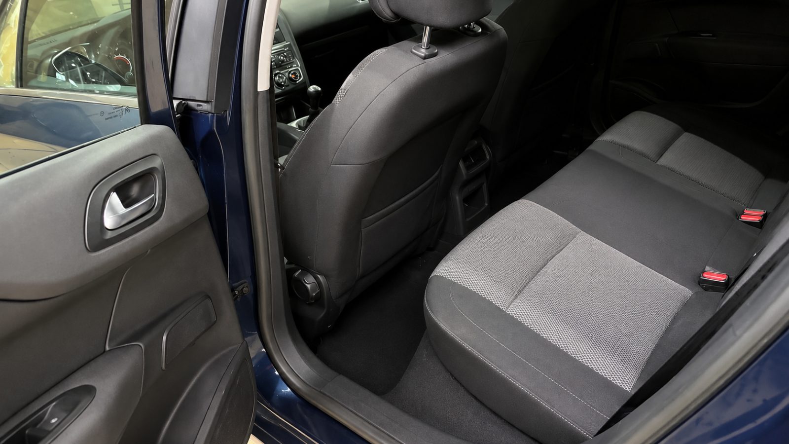 Citroën C4 II 1.4 vti 95 Attraction - photo