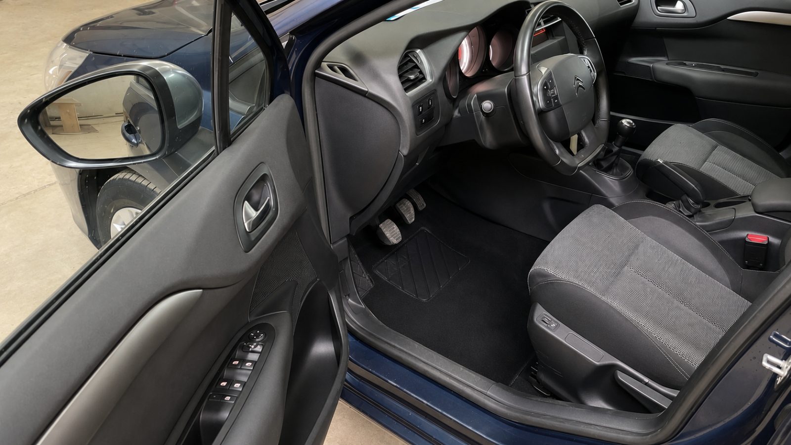 Citroën C4 II 1.4 vti 95 Attraction - photo