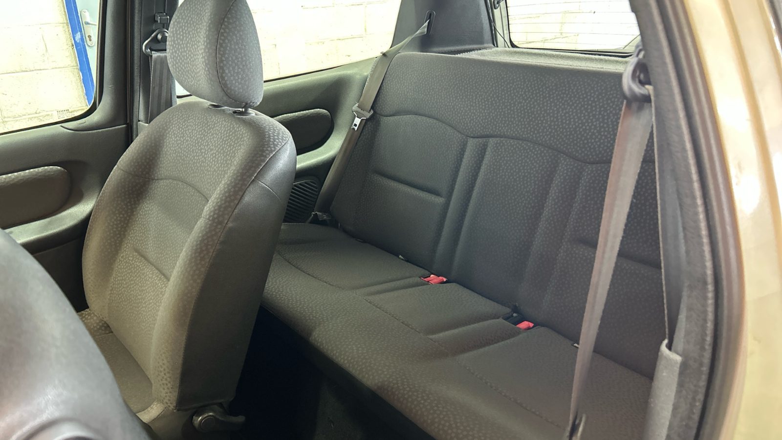 Renault Clio II 1.2i 60cv Ethanol Campus Authentique - photo