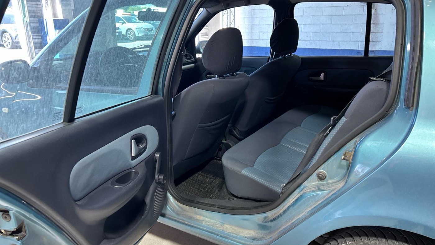 Renault Clio II 1.5 dci 65 Community - photo