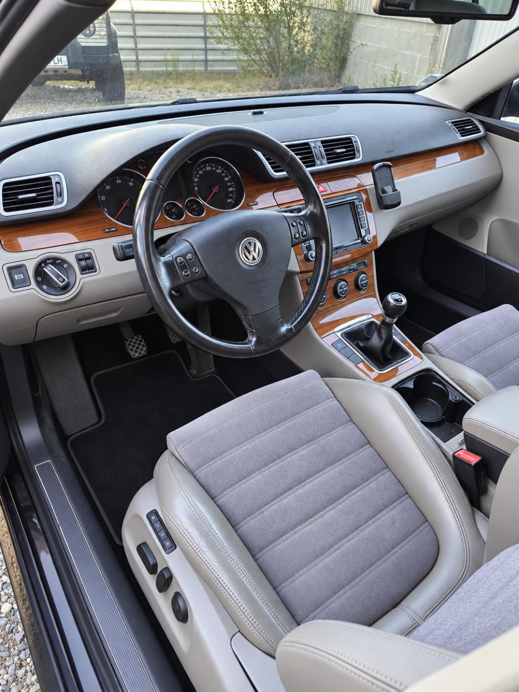 Volkwagen Passat 2.0 FSI 150 Carat - photo