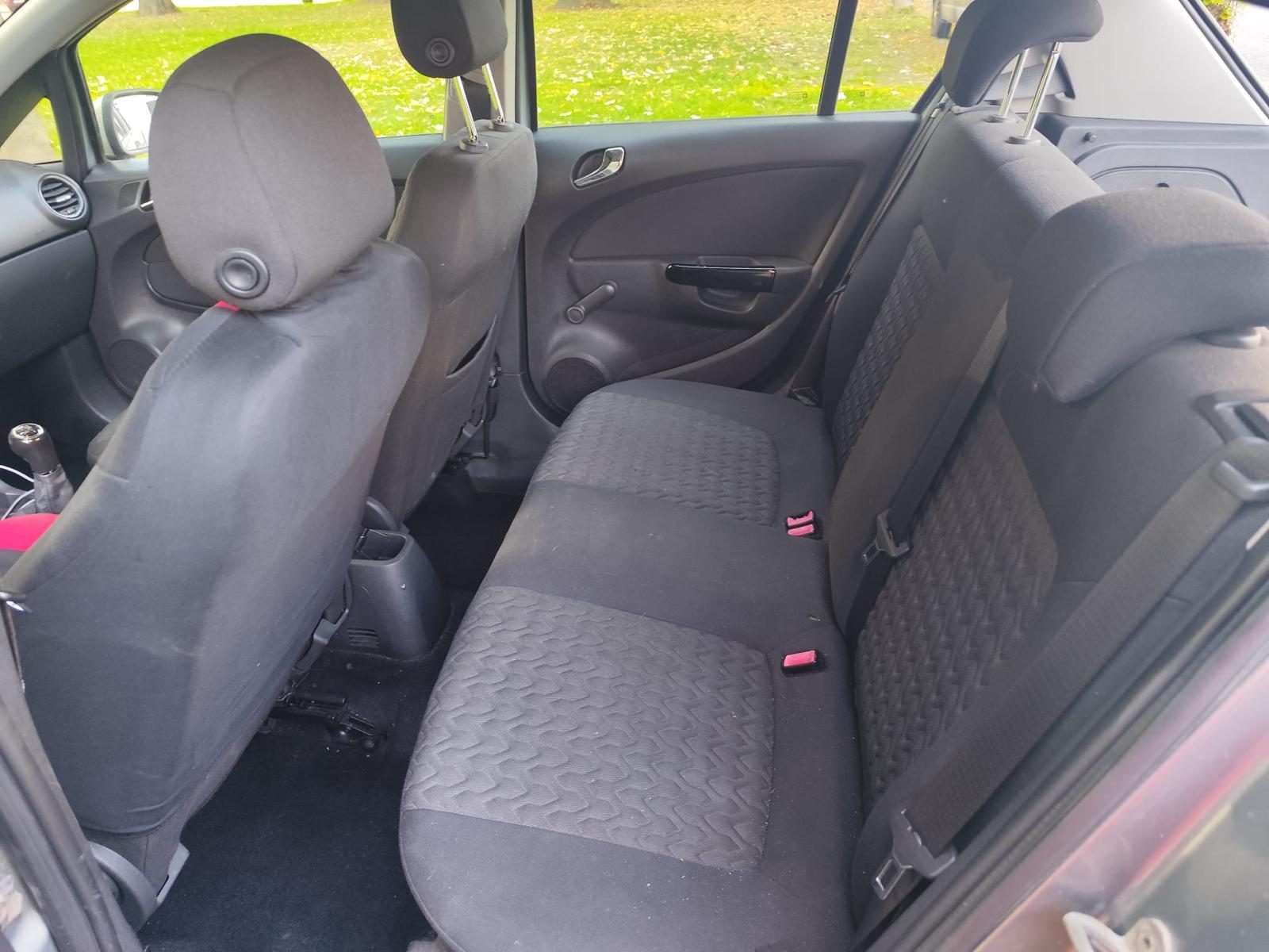 Opel Corsa 1.2 Twinport 85 Edition - photo