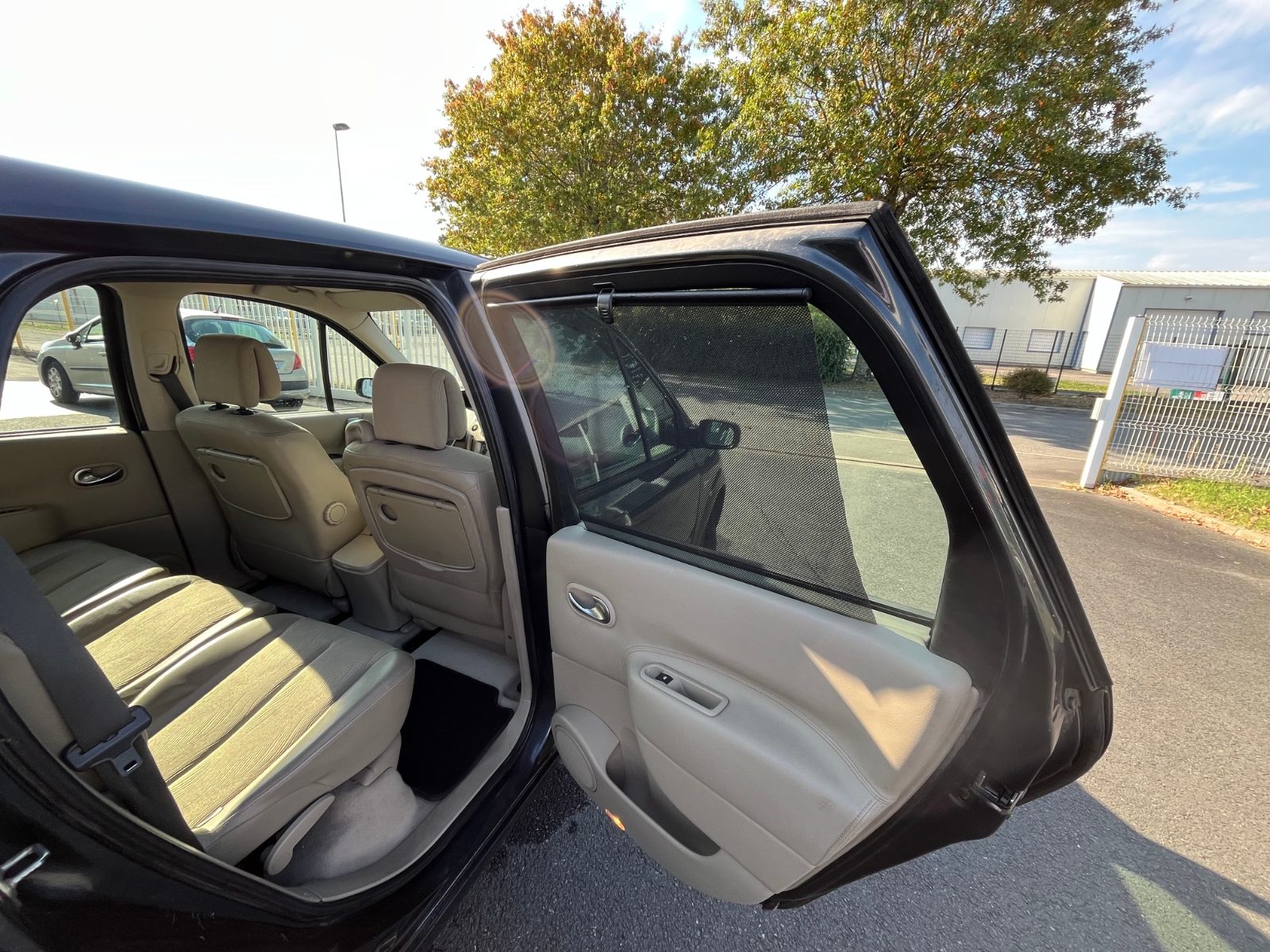 Renault Grand Scénic II 1.9 dci 130 7 places - photo