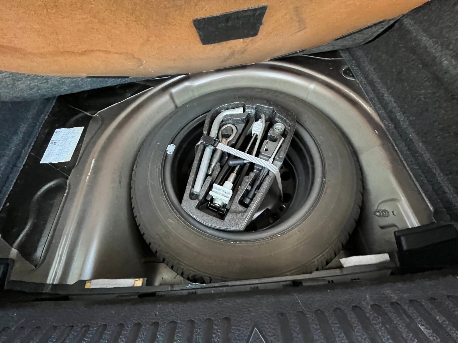 Volkswagen Polo Y 1.6 TDI 90 - photo
